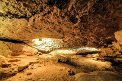 Пещера на скальной тропе  в Актау
