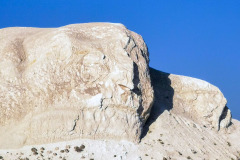 фото скала похожая на голову человека в Акеспе